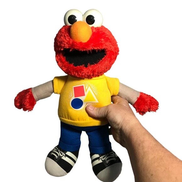 Elmo Doll Hasbro Rockin Colors Shapes Educational Plush Talks Sing Sesame Street - Picture 2 of 10
